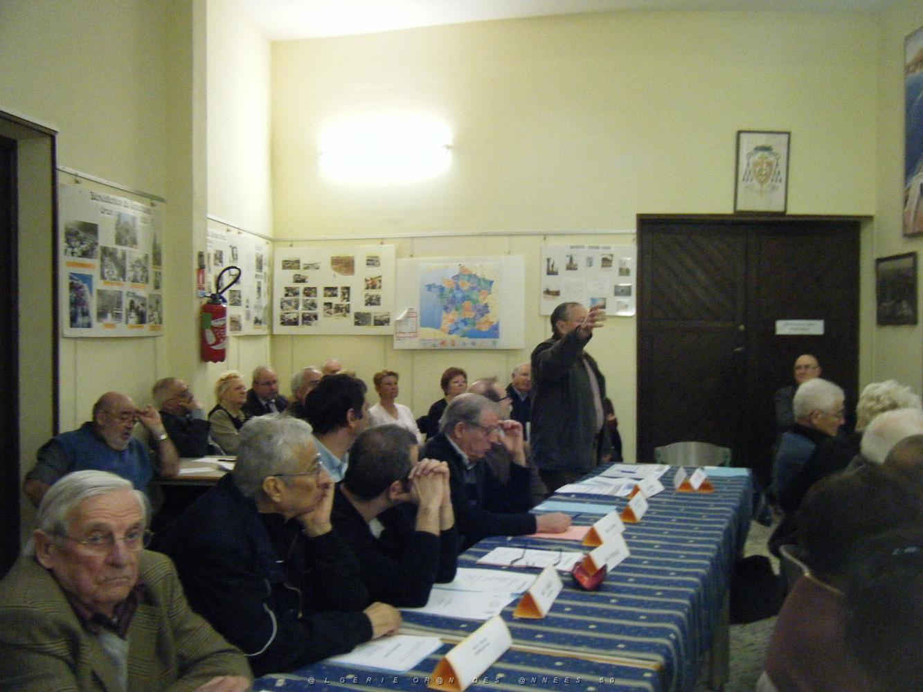 NIMES 2012 03 MESSE EN LA MEMOIRE DE LA FUSILLADE RUE D ISLY A ALGER 26 MARS 1962   (24).jpg